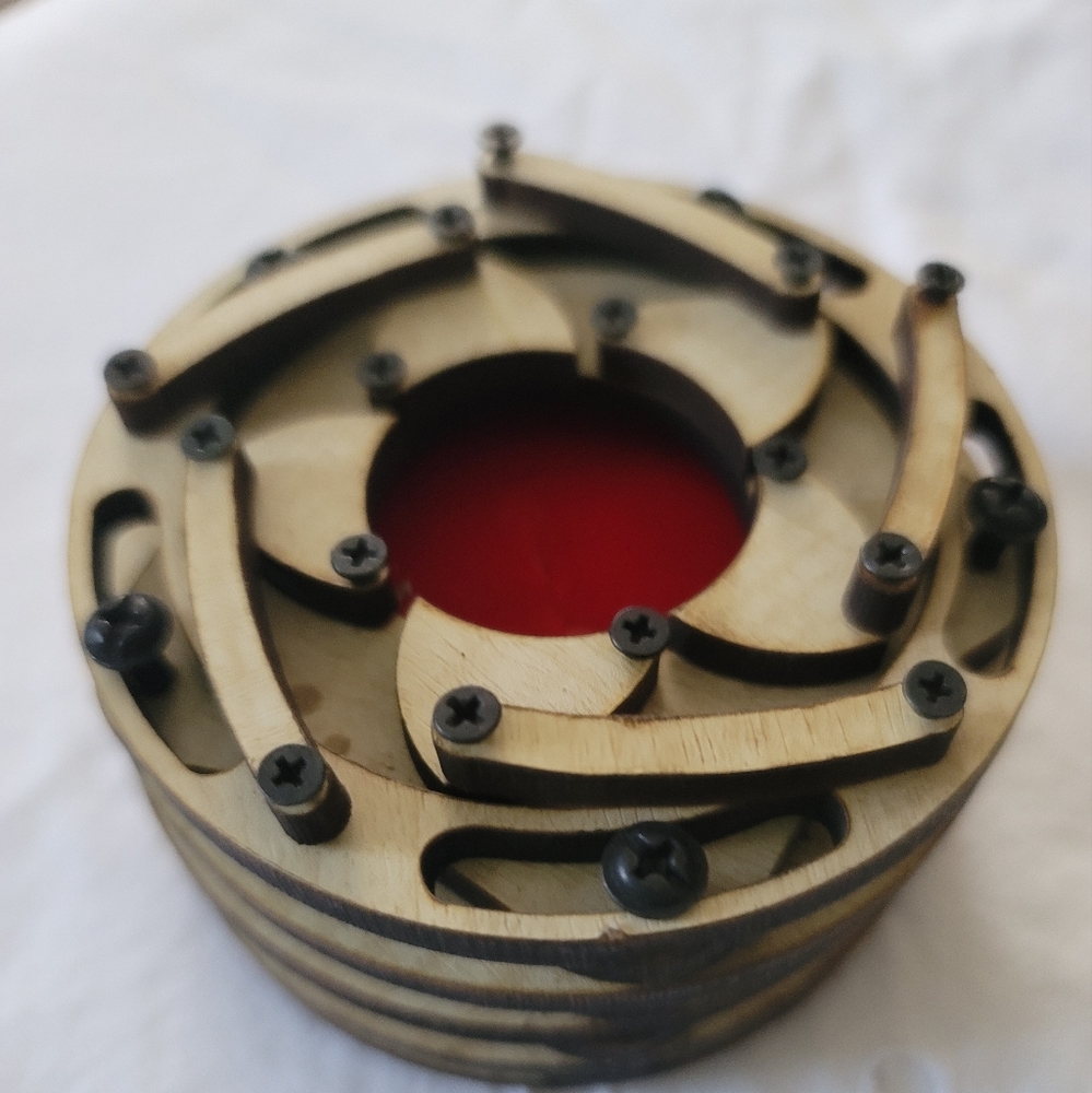 New Puzzle Ring Box - Picture 6 of 7
